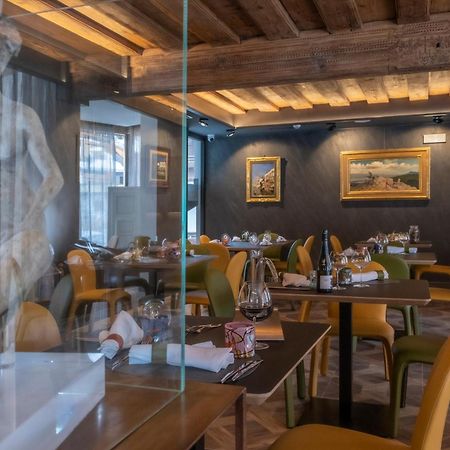 Locanda Degli Artisti Art Hotel Canazei Eksteriør billede